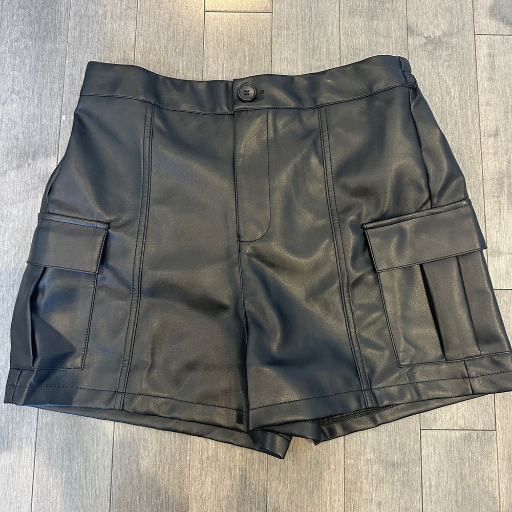 Black Leather Promesa Shorts